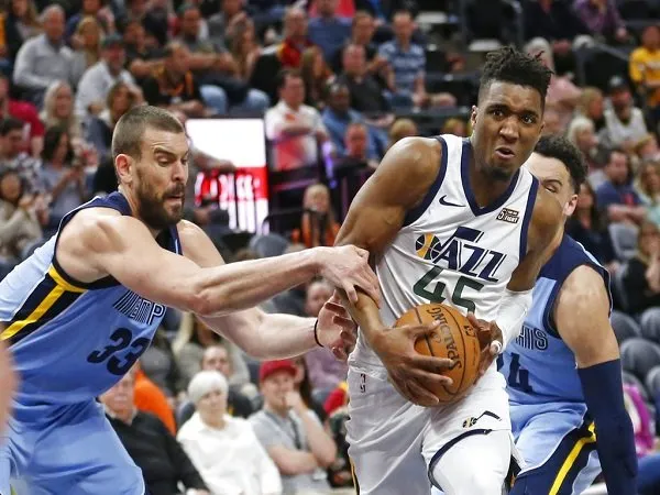 Utah Jazz Pecundangi Memphis Grizzlies di Kandang Sendiri
