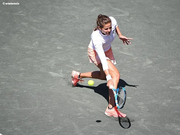 Julia Goerges Hentikan Langkah Naomi Osaka Di Charleston