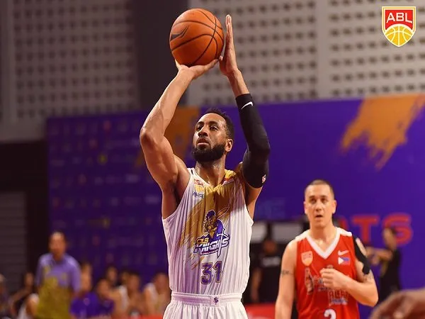 Shane Edwards Perkuat Barangay Ginebra San Miguel di PBA Commisioner Cup