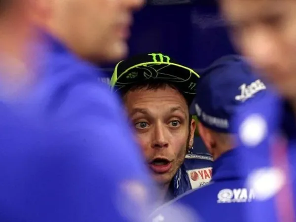 Belum Reda! Rossi Kembali Serang Marquez Melalui Foto