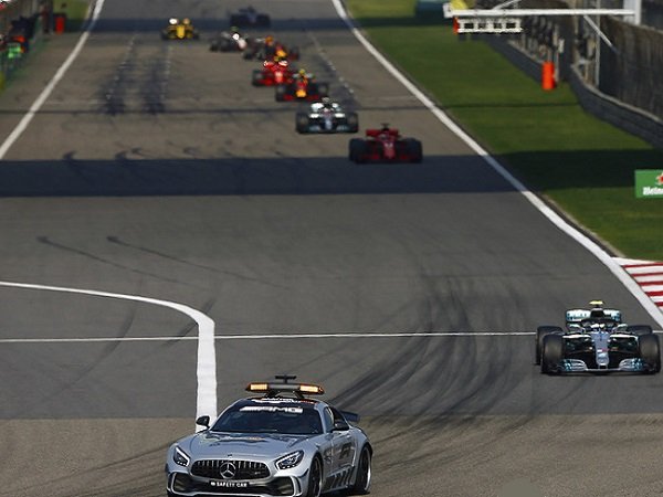 Ini Alasan Mercedes Tidak Melakukan Pitstop Saat Periode Safety Car