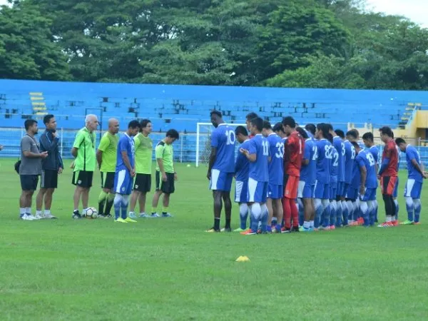 Persib Bandung Pasrah 'El Clasico' Indonesia Harus Dijadwal Ulang