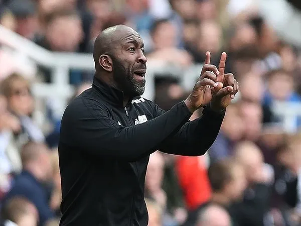 Telat Ambil Alih West Brom, Darren Moore Tak Menyesal