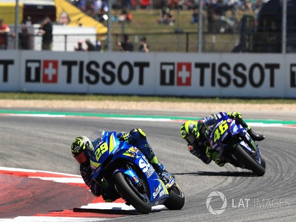 Raih Dua Podium, Suzuki Mulai Membuat Valentino Rossi Khawatir