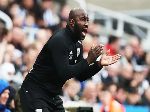 Joleon Lescott Dukung Darren Moore Jadi Manajer Permanen West Brom