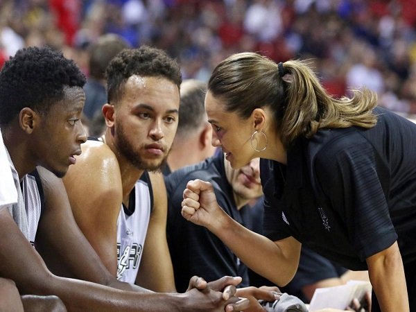 Detroit Pistons Mulai Dekati Becky Hammon