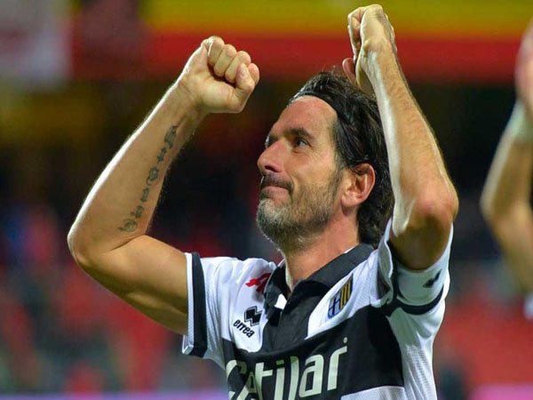 Lucarelli Tuntaskan Janji Bawa Parma Kembali ke Serie A