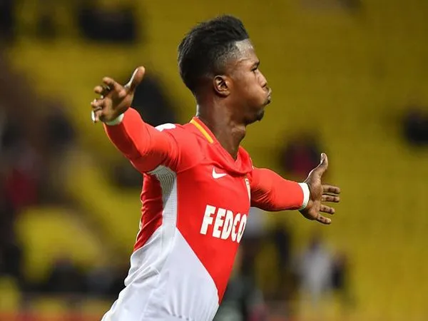 Juventus dan Napoli Ajukan Tawaran Besar Guna Rekrut Eks Bintang Lazio ini