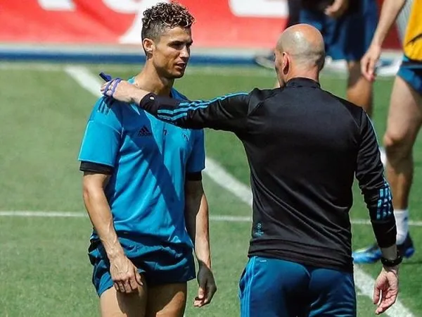 Zinedine Zidane Tegaskan Cristiano Ronaldo Harus Bertahan di Real Madrid