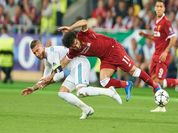 Cederai Mo Salah, Sergio Ramos Dipetisi Fans Liverpool