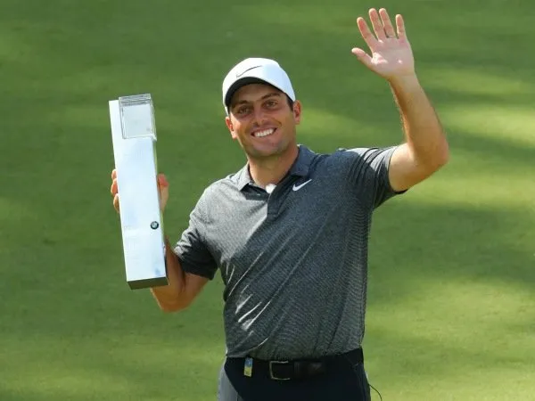Francesco Molinari Taklukkan Rory McIlroy