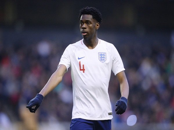 Rangers Ingin Pinjam Gelandang Muda Liverpool, Ovie Ejaria