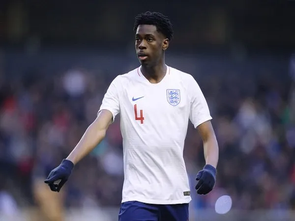 Rangers Ingin Pinjam Gelandang Muda Liverpool, Ovie Ejaria