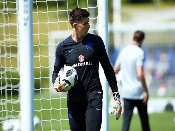 Ingin Jadi Kiper No Satu Timnas Inggris, Nick Pope Siap Bersabar