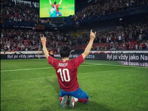 Masih 5 Tahun, Putra Legenda Arsenal Cetak Gol di Laga Testimonial