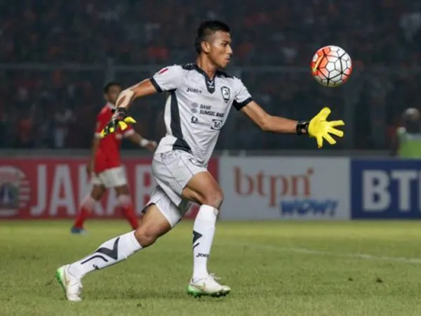 Dukungan Kiper No 1 Sriwijaya FC Untuk Tim Liga 3 Sumbar
