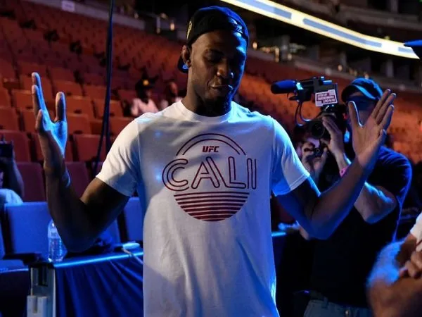 Cuitan Jon Jones Panaskan Isu Duel Super Versus Brock Lesnar