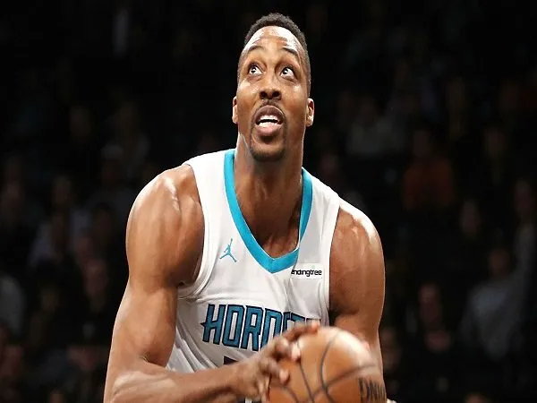 Charlotte Hornets Tukar Dwight Howard Menuju Brooklyn Nets