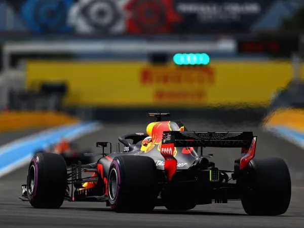 Salahkan Aerodinamika, Daniel Ricciardo Sesalkan Hasil Kualifikasinya