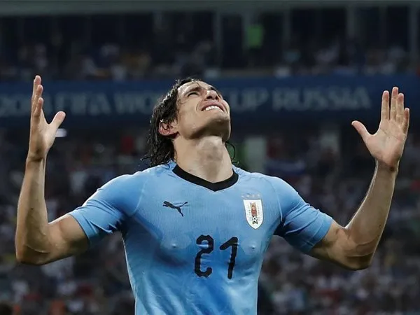 Cedera Edinson Cavani Bikin Pelatih Uruguay Khawatir