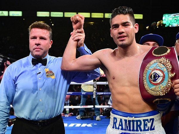 Taklukkan Angulo, Ramirez Pertahankan Gelar Juara Kelas Menengah WBO