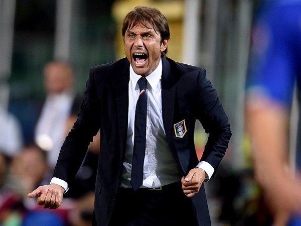 Tavecchio Akui Penyesalannya Pecat Conte dari Timnas Italia