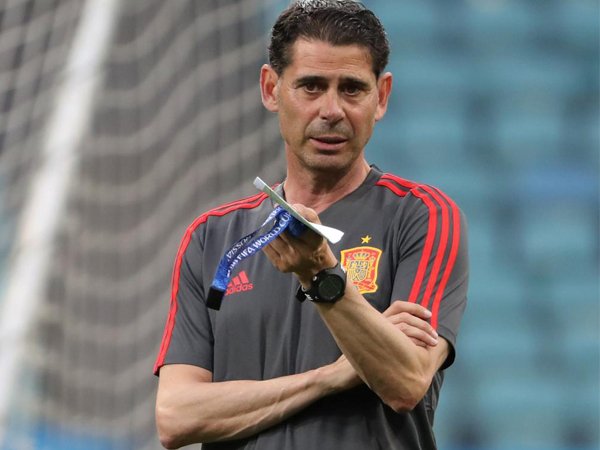 Masa Depan Fernando Hierro Bersama Timnas Spanyol Masih Abu-Abu