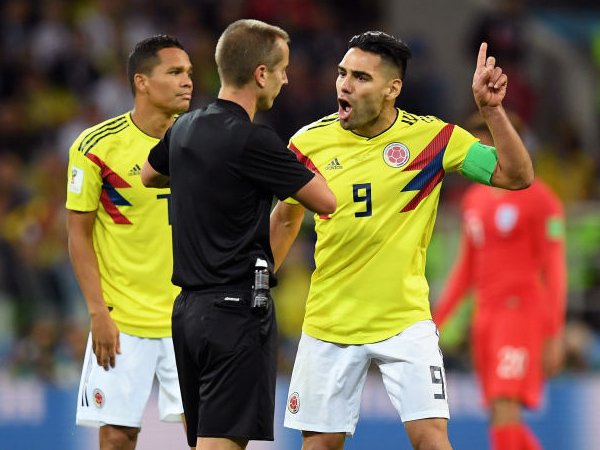 Wasit Dianggap Lakukan Kesalahan, Muncul Petisi Minta Laga Antara Kolombia vs Inggris Diulang