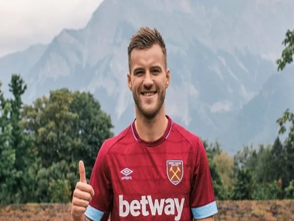 West Ham Resmi Datangkan Andriy Yarmolenko dari Borussia Dortmund