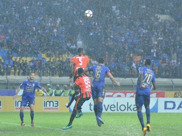 Tanpa Pemain Kunci, Persib Tahan Imbang Perseru di Marora