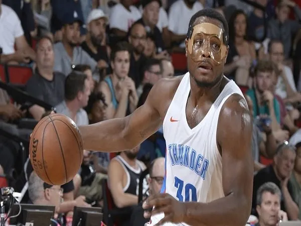 Deonte Burton Bawa Thunder Atasi Perlawanan Magic