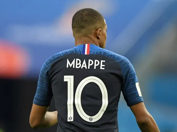 Legenda Brasil ini Mengaku Kagumi Kecepatan Kylian Mbappe
