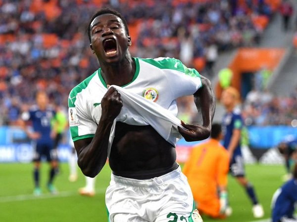 Digne Diincar Everton, Barcelona Inginkan Bek Senegal