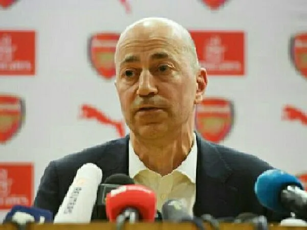 Hot! Gazidis Bakal Tinggalkan Arsenal Demi Merapat Ke Milan?