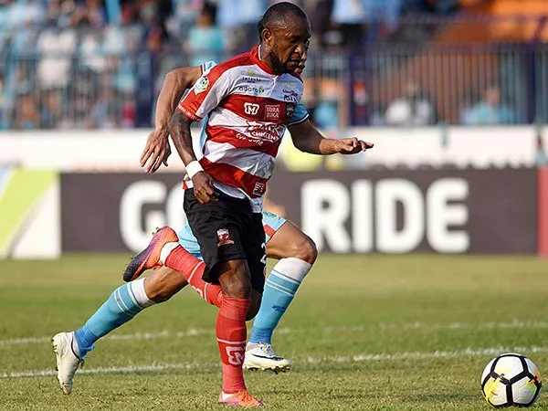 Terancam Dicoret, MU Tetap Boyong Pemain Asingnya ke Markas Barito