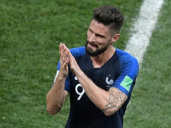 Giroud Berencana Gelar Diskusi dengan Sarri Setelah Kembali ke Chelsea