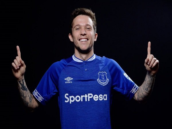 Secara Gratis, Everton Resmi Dapatkan Bernard