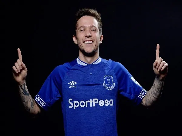 Secara Gratis, Everton Resmi Dapatkan Bernard