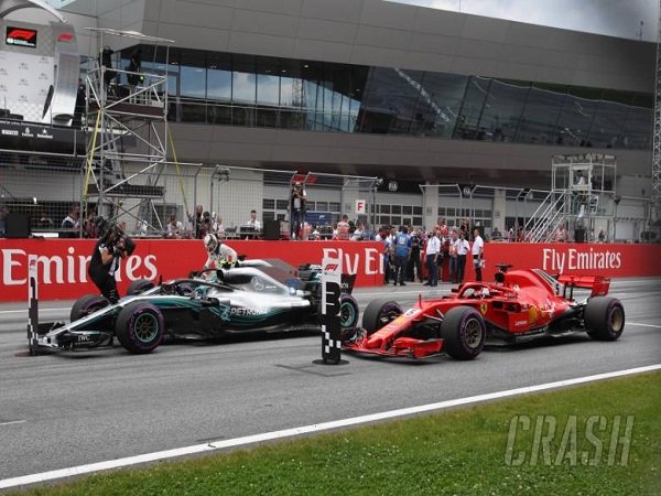 Perbedaan Mercedes dan Ferrari Sangat Tipis dalam Perebutan Gelar