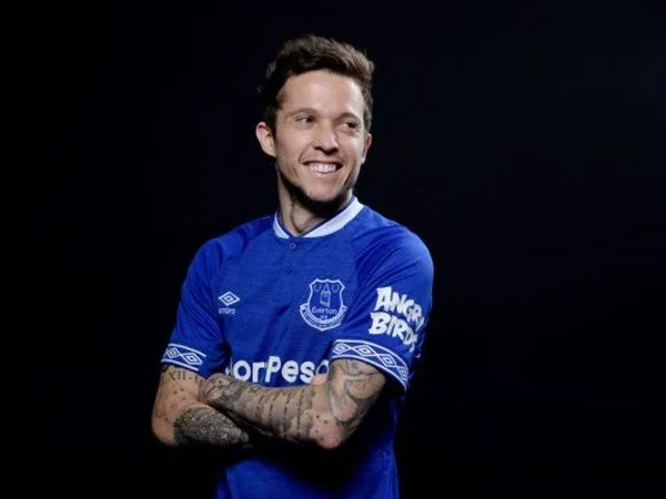 Bernard Jelaskan Mengapa Ia Memilih Everton Ketimbang Chelsea