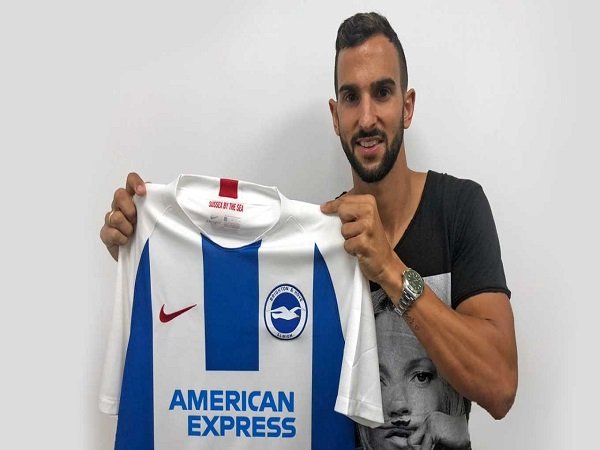 Brighton Resmi Datangkan Martin Montoya dari Valencia