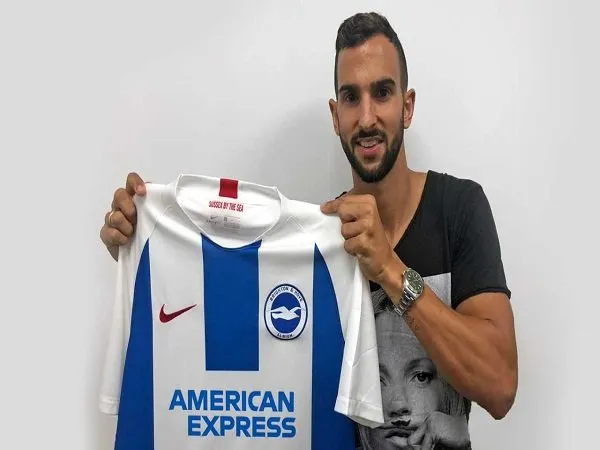 Brighton Resmi Datangkan Martin Montoya dari Valencia