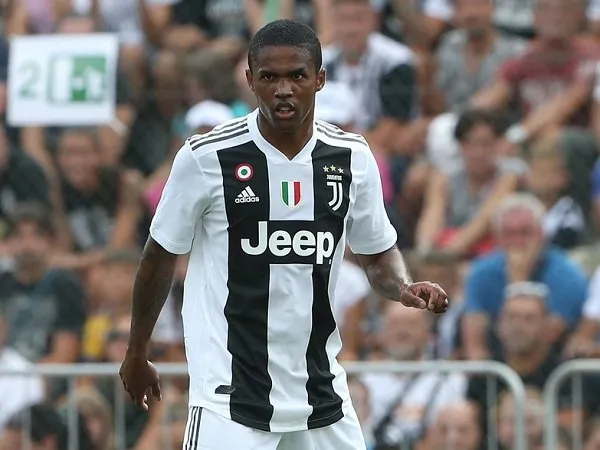 Douglas Costa Minta Maaf Kepada Para Pendukung Juventus Karena Perilakunya