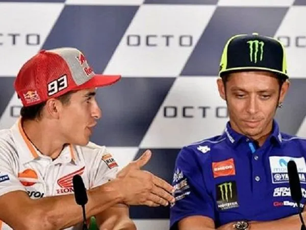 Kerap Berseteru dengan Marquez, Bos LCR Sindir Kedewasaan Rossi