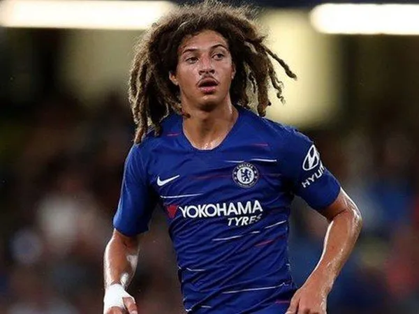 Ethan Ampadu Teken Kontrak Lima Tahun Baru Di Chelsea