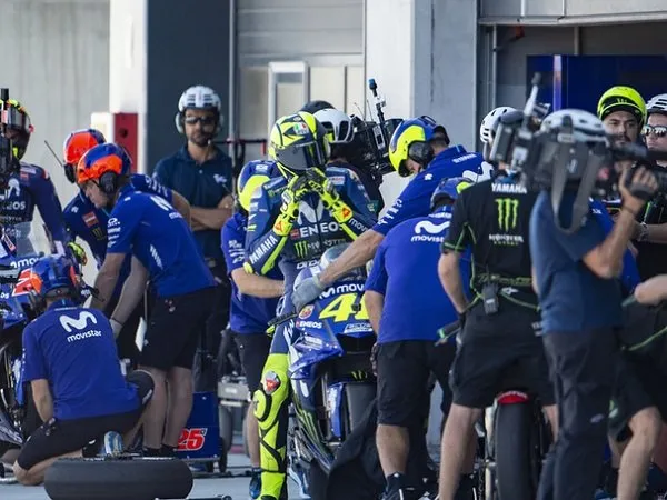 Perpanjang Rekor Paceklik Kemenangan, Rossi Berharap Yamaha Beri Respon Serius