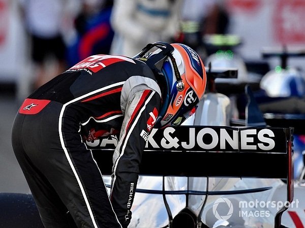 Mobil Grosjean Sempat Alami Kebakaran Mesin di Awal Lap