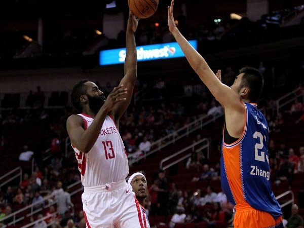 Beda Kelas, Houston Rockets Kalahkan Shanghai Sharks