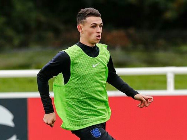 Manajer Inggris U-21: Jangan Terlalu Menekan Phil Foden!