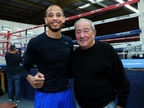 Sabet Sabuk Juara Menengah WBO, Ini Reaksi Brant dan Arum